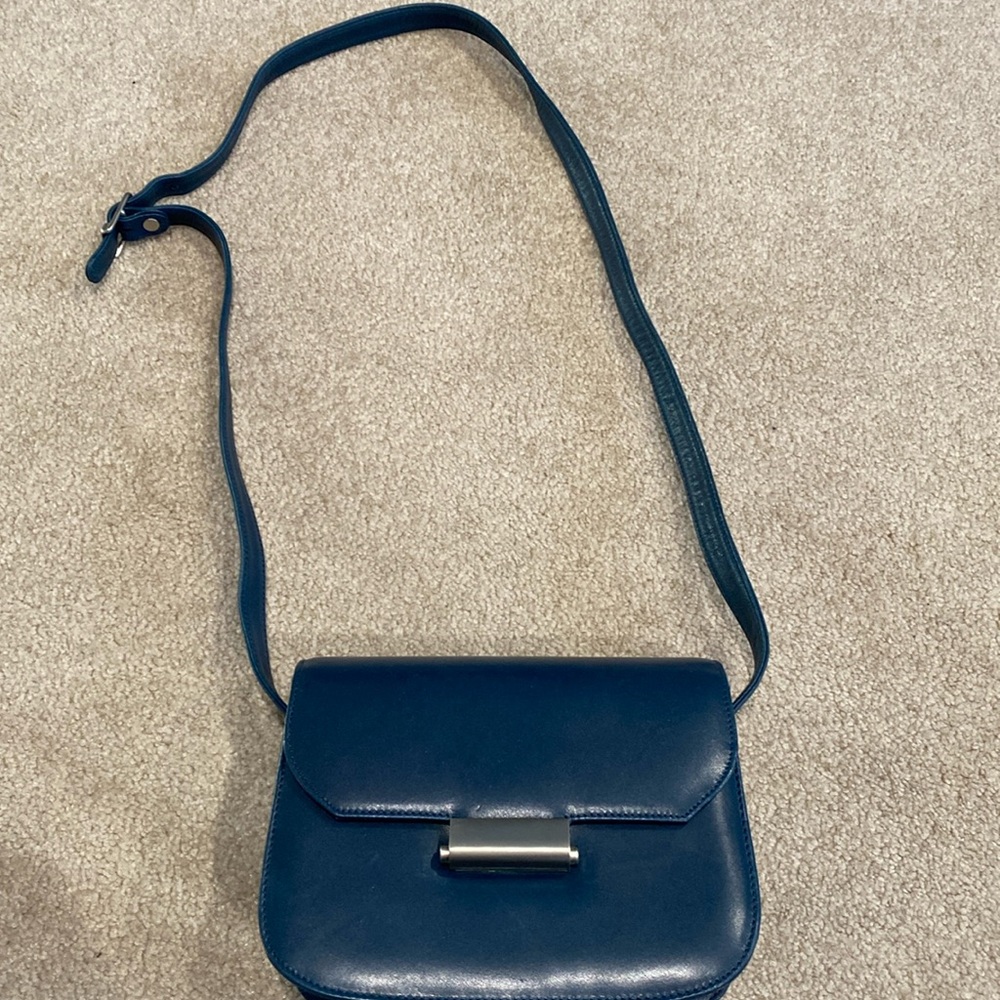 NWOT Lederer Teal leather crossbody bag